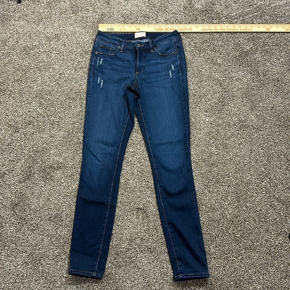 Universal thread midrise skinny size 0/25 regular